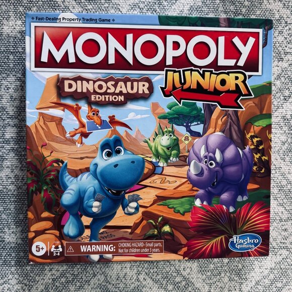 Monopoly Junior- Dinosaur Edition - Picture 1 of 3